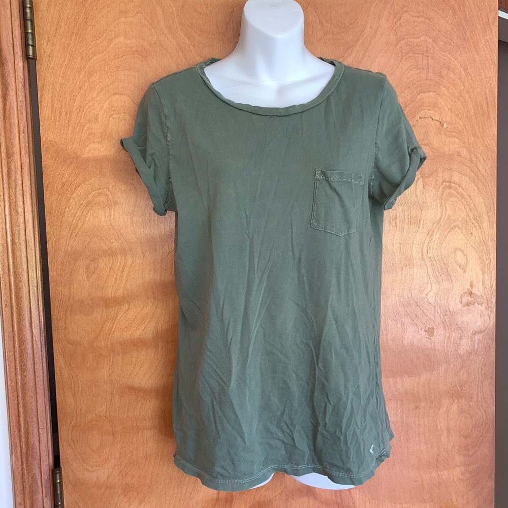 🌻 American Eagle Soft and Sexy Favorite T